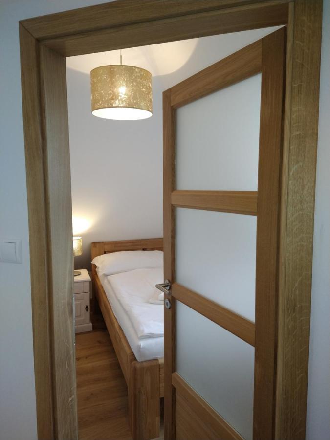 Apartmany Maly Mnich Mníšek pod Brdy Bagian luar foto