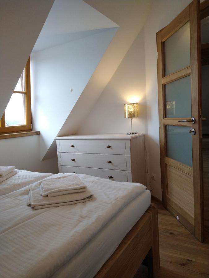Apartmany Maly Mnich Mníšek pod Brdy Bagian luar foto