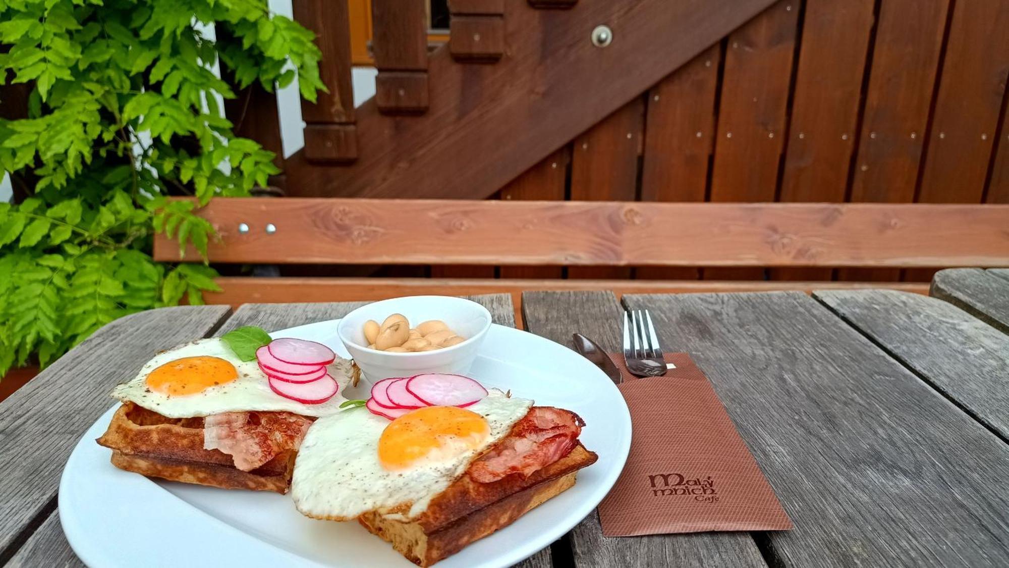 Apartmany Maly Mnich Mníšek pod Brdy Bagian luar foto
