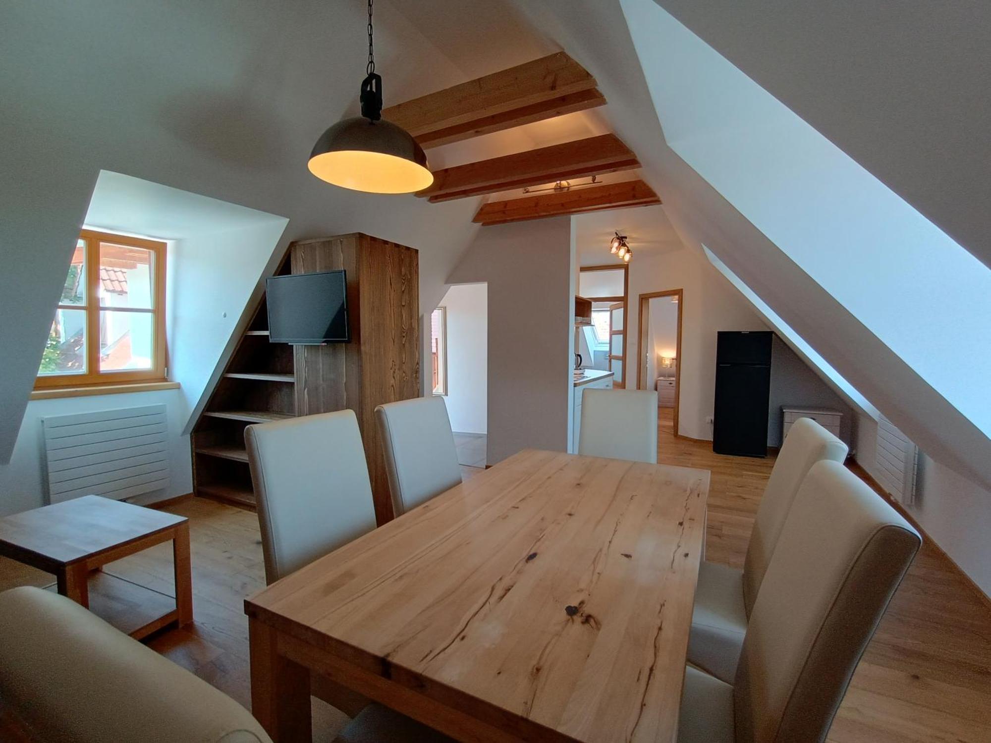 Apartmany Maly Mnich Mníšek pod Brdy Bagian luar foto