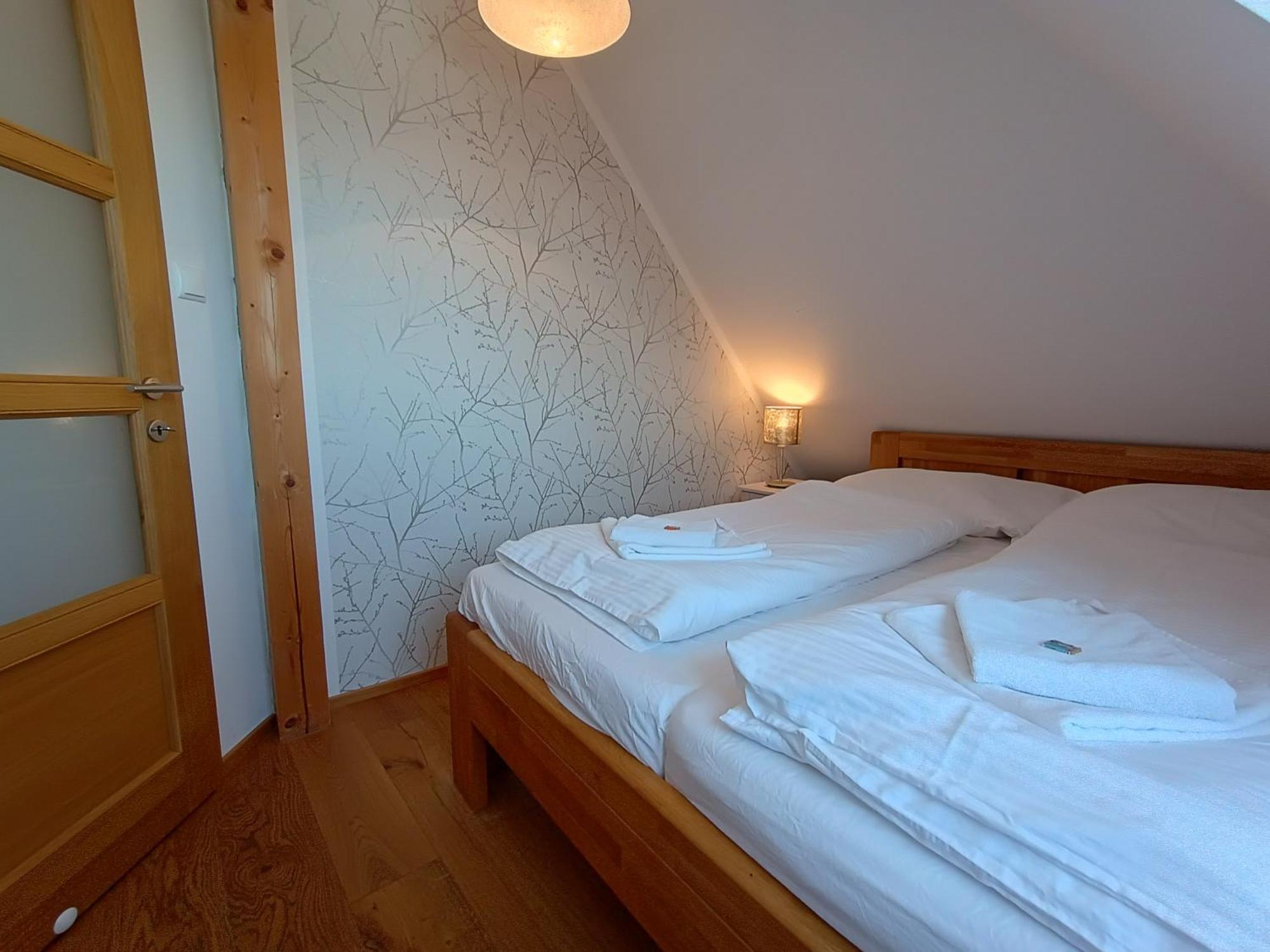 Apartmany Maly Mnich Mníšek pod Brdy Bagian luar foto