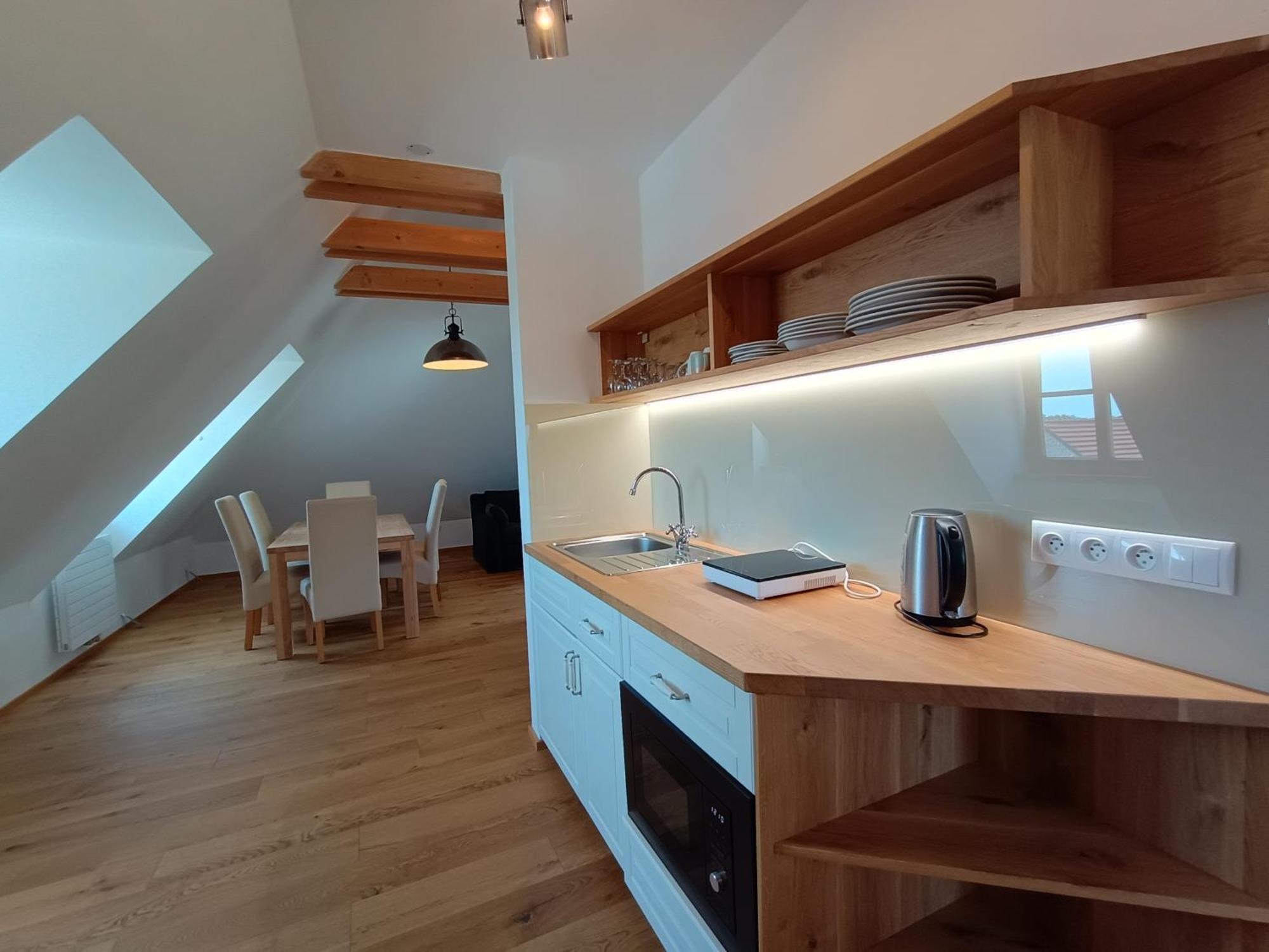 Apartmany Maly Mnich Mníšek pod Brdy Bagian luar foto