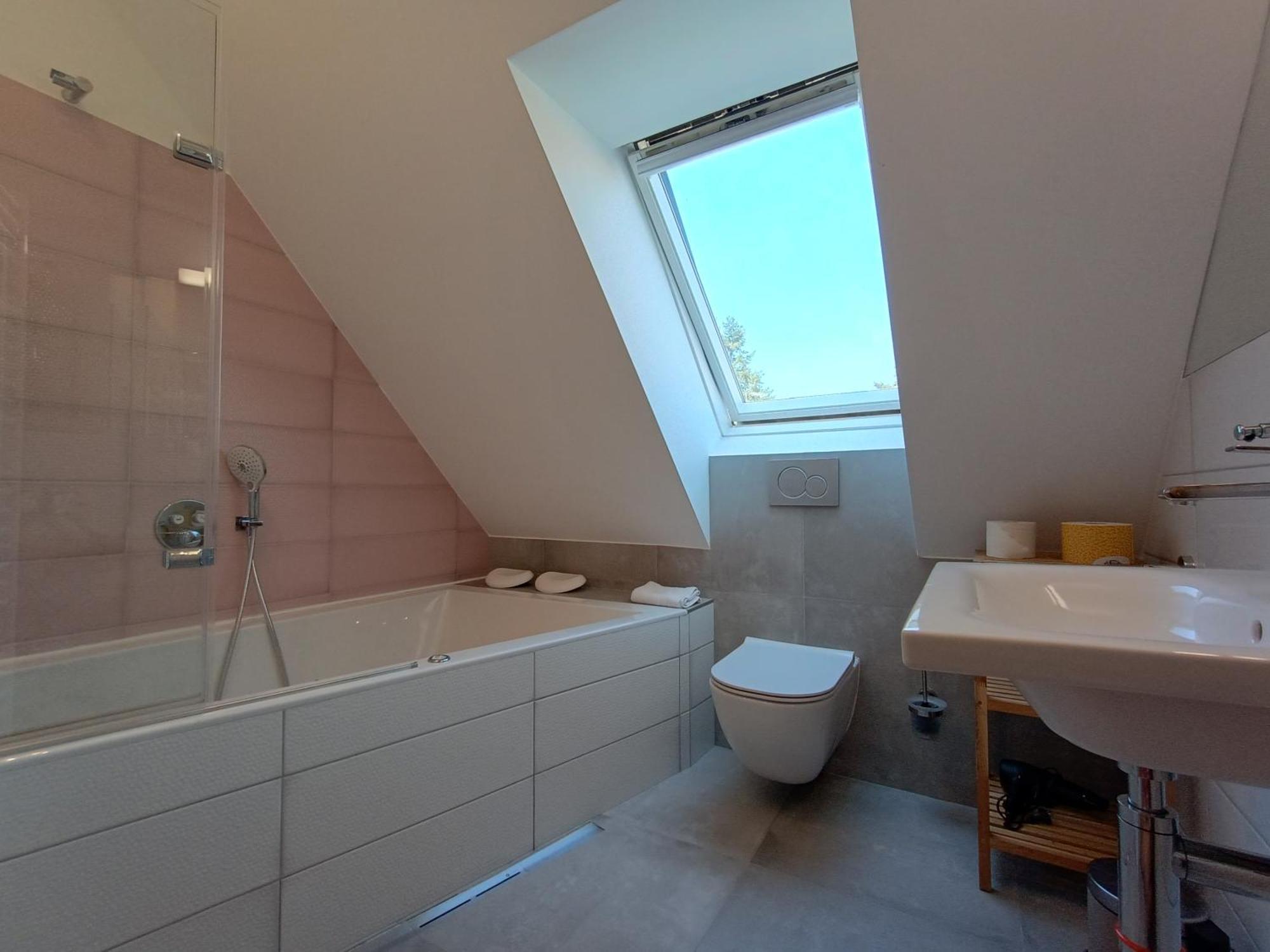 Apartmany Maly Mnich Mníšek pod Brdy Bagian luar foto