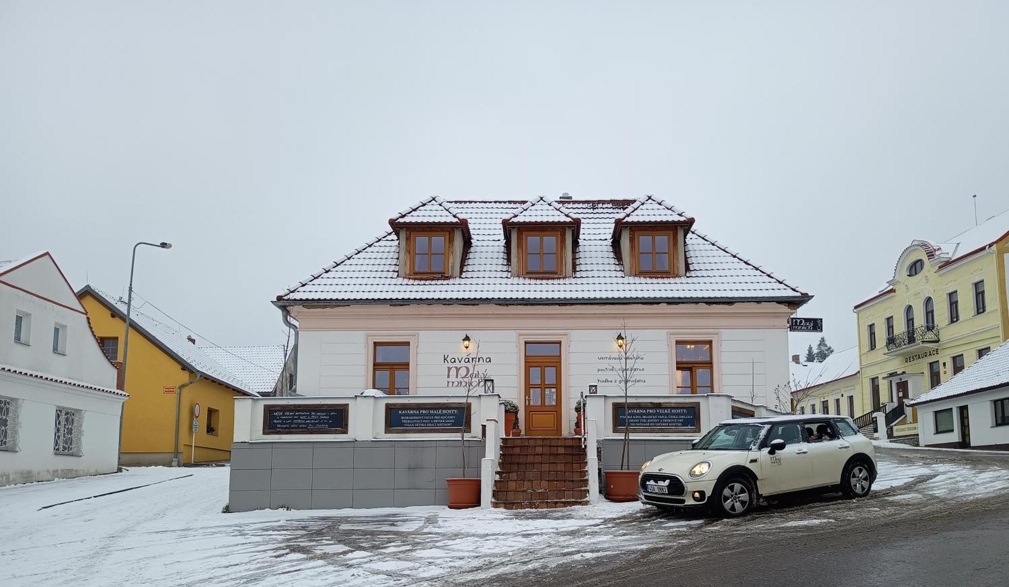 Apartmany Maly Mnich Mníšek pod Brdy Bagian luar foto