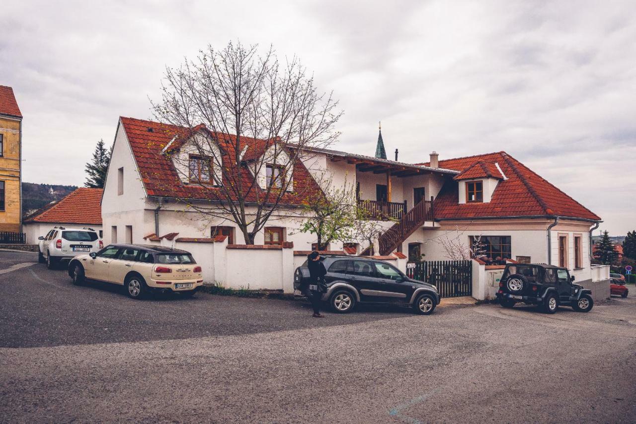 Apartmany Maly Mnich Mníšek pod Brdy Bagian luar foto